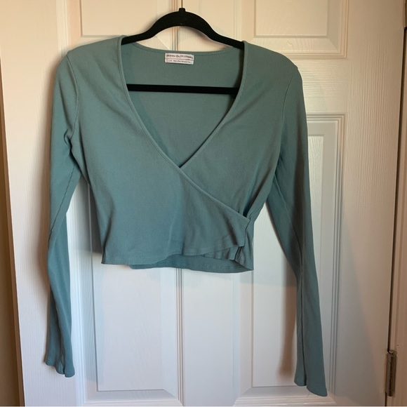 Urban Outfitters Ribbed Long Sleeve Wrap Crop Top, size L - Picture 6 of 6